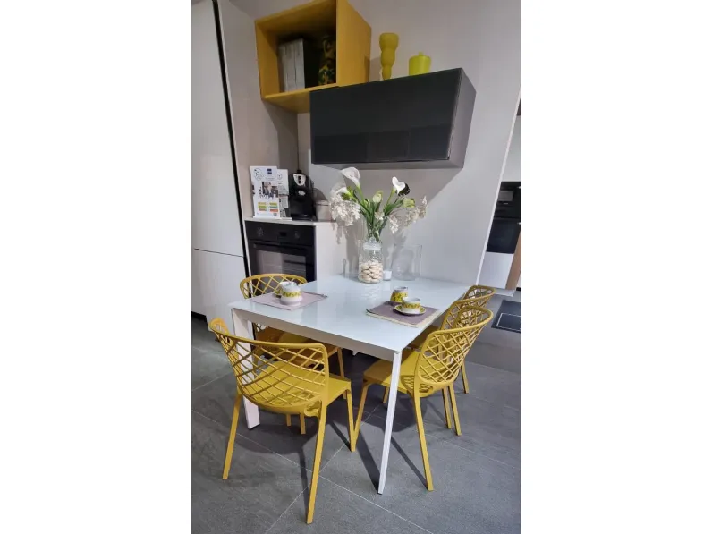 Scopri il prezzo riservato del tavolo Eminence  Connubia�