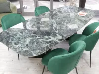 Tavolo in ceramica ovale Empire La seggiola in offerta outlet