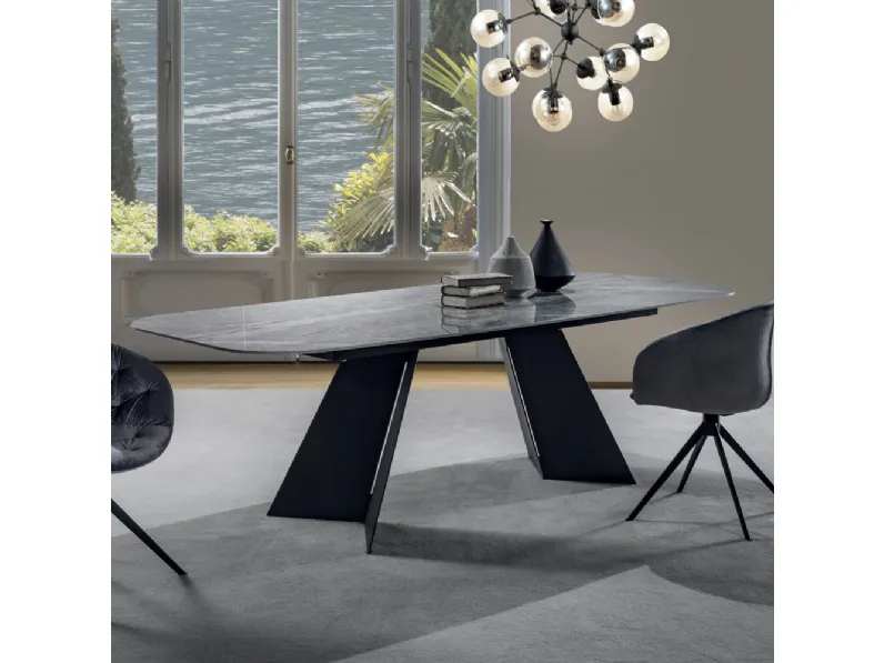 Tavolo in ceramica ovale Empire La seggiola in offerta outlet