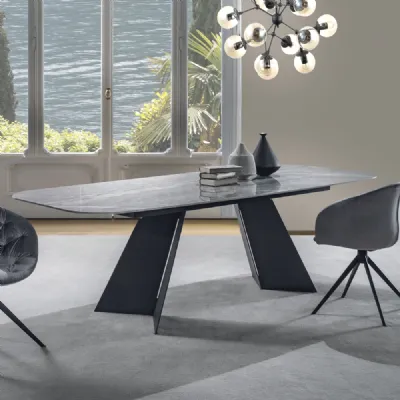 Tavolo in ceramica ovale Empire La seggiola in offerta outlet