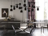 Tavolo Skorpio sagomato keramik-base titanio Cattelan italia a prezzo ribassato