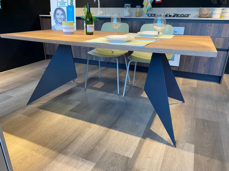 Tavolo fisso Vela Sedit a prezzo ribassato