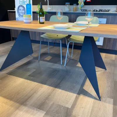 Tavolo fisso Vela Sedit a prezzo ribassato