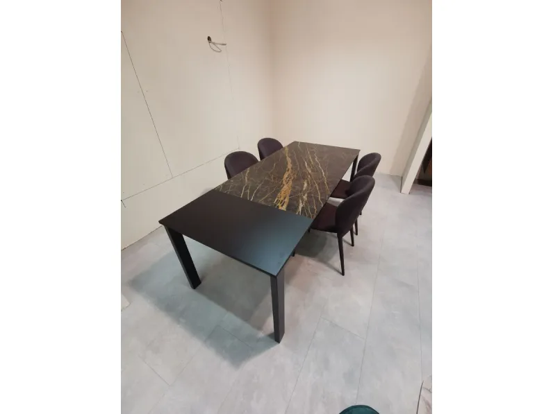 Tavolo rettangolare in ceramica Zenith t91 di Friulsedie in Offerta Outlet