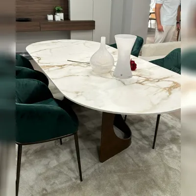 Tavolo in ceramica ovale Hole Modo10 in offerta outlet