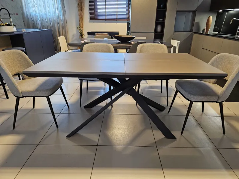 Tavolo in altri materiali rettangolare 4x4  Ozzio in offerta outlet