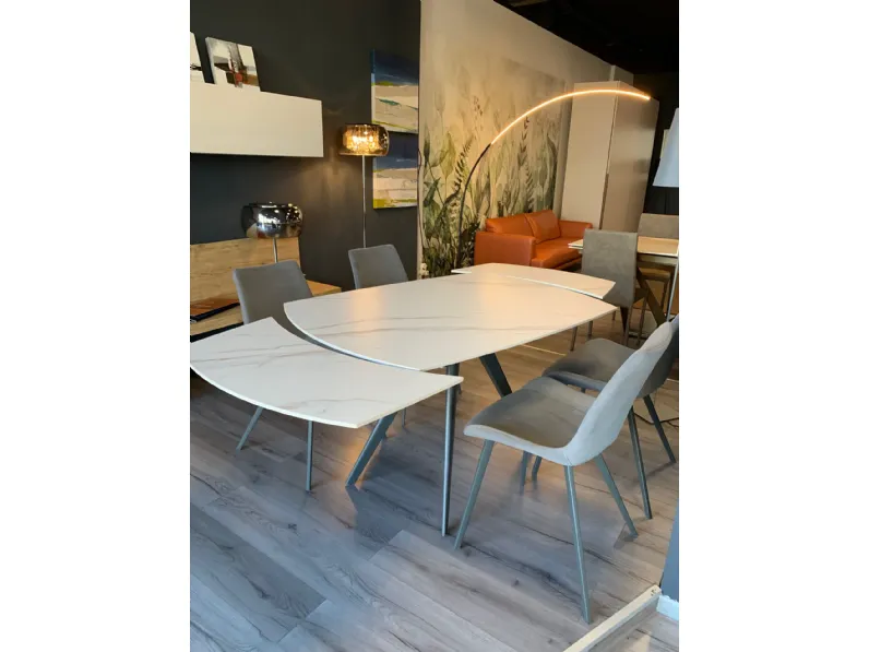 Tavolo ellittico in ceramica Vortice di Target point in Offerta Outlet 