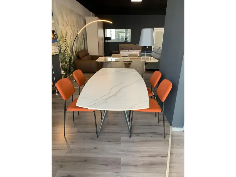 Tavolo ellittico in ceramica Vortice di Target point in Offerta Outlet 
