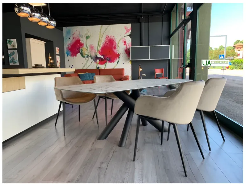 Tavolo ovale in ceramica Tavolo igor + 4 sedie duke  di Zamagna in Offerta Outlet
