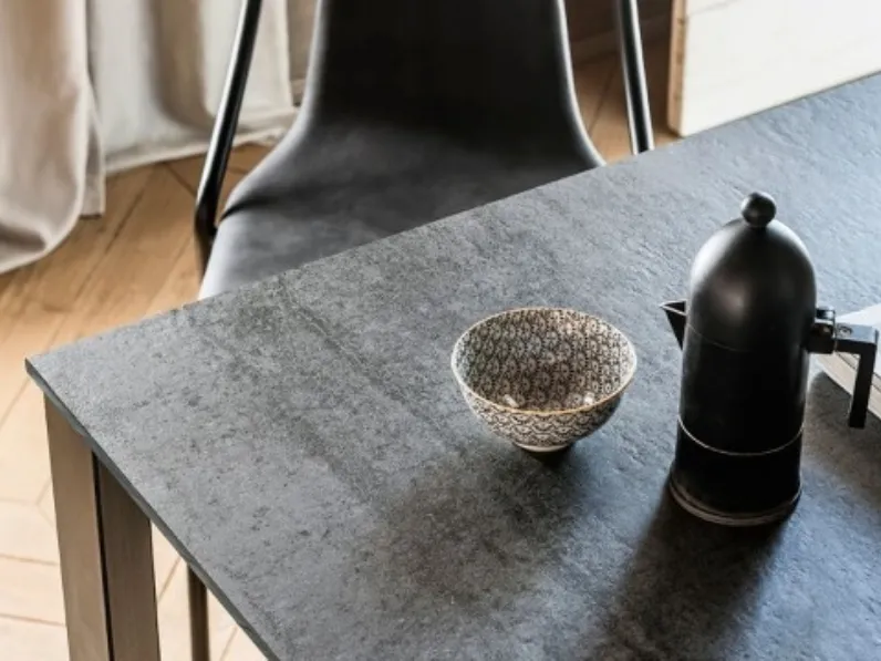 Tavolo in ceramica rettangolare Badu' xl Midj a prezzo scontato