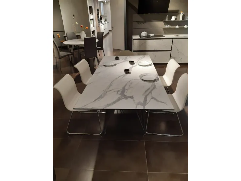 Tavolo in ceramica rettangolare Cross Easyline a prezzo scontato