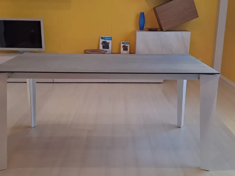 Tavolo in ceramica rettangolare Cruz Bontempi a prezzo scontato