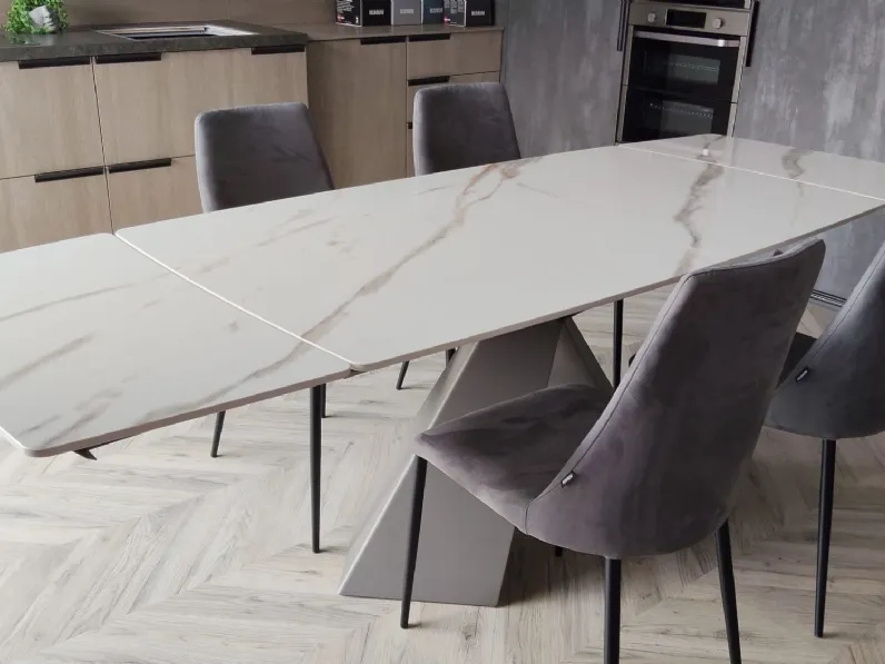 Tavolo in ceramica rettangolare Metropolis allungabile Scavolini a prezzo ribassato