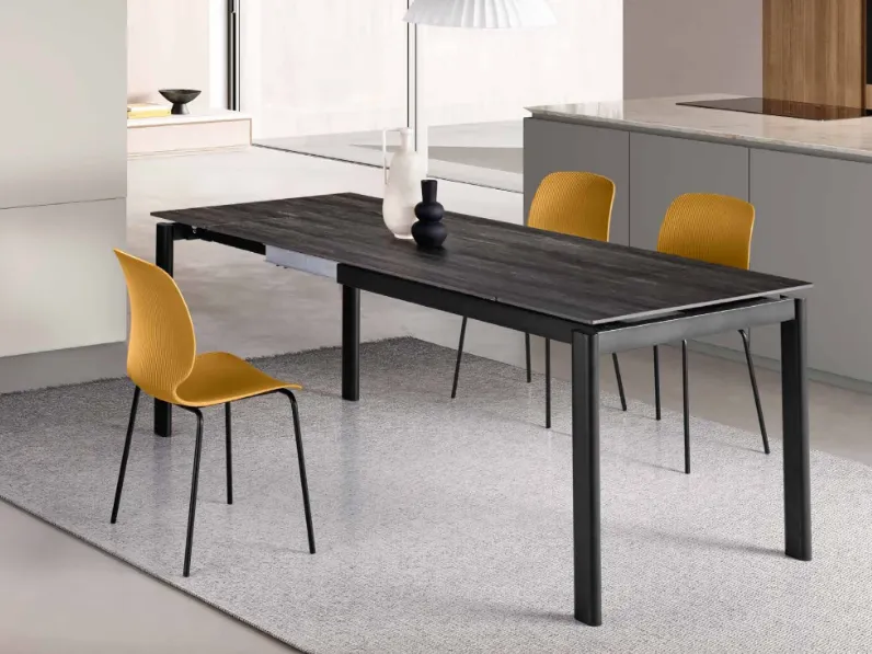Tavolo in ceramica rettangolare Opus Capodarte in offerta outlet