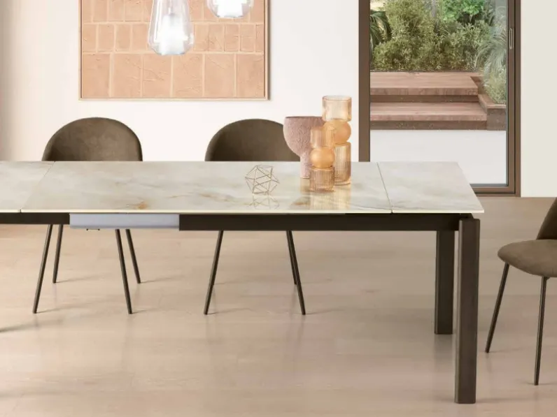 Tavolo in ceramica rettangolare Opus Capodarte in offerta outlet