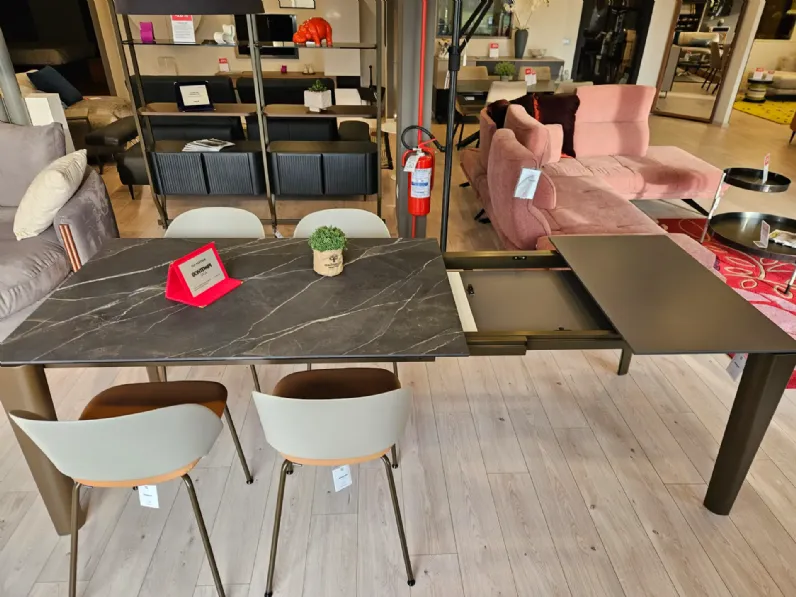 Tavolo rettangolare in ceramica Tavolo bontempi modello etro di Bontempi in Offerta Outlet
