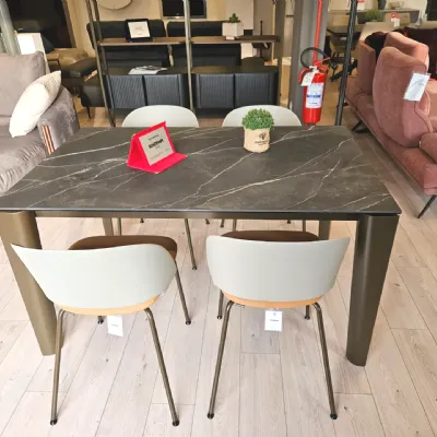 Tavolo rettangolare in ceramica Tavolo bontempi modello etro di Bontempi in Offerta Outlet