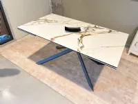 Tavolo Tavolo cross calacatta borghini Stones a prezzo scontato