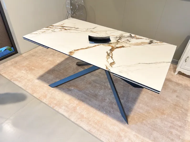 Tavolo Tavolo cross calacatta borghini Stones a prezzo scontato