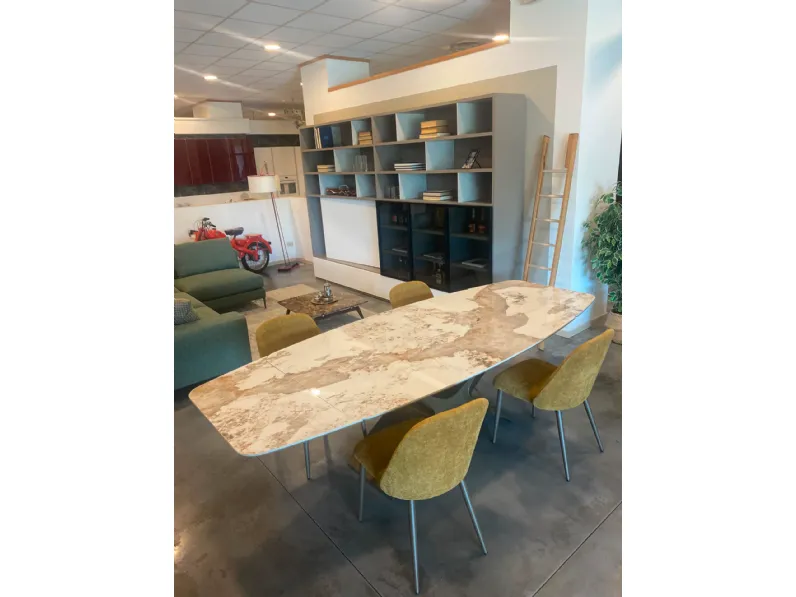 Tavolo sagomato Baltik new up Sedit scontato del 50%