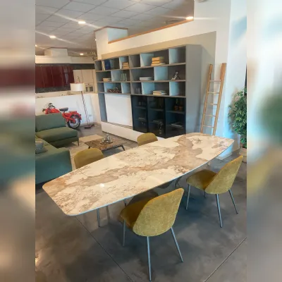 Tavolo sagomato Baltik new up Sedit scontato del 50%