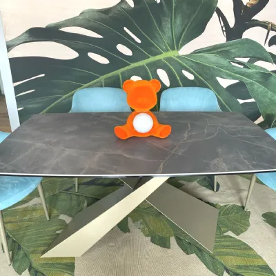 Tavolo sagomato City Di lazzaro scontato del 40%