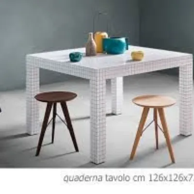 Tavolo in laminato quadrato Quaderna 2600 Zanotta in offerta outlet
