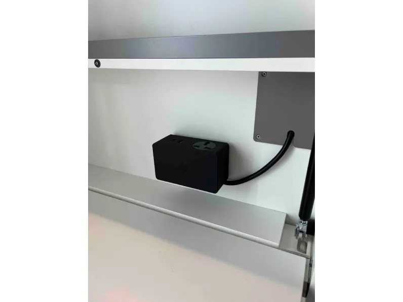 Tavolo in laminato rettangolare Wally office con libreria laterale Clei a prezzo scontato