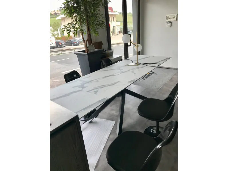 Tavolo Xavier allungabile hpl marmo Stones in laminato Allungabile scontato 46%