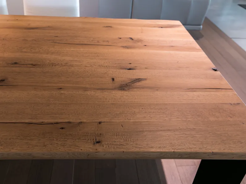 Tavolo in offerta outlet modello Master di Devina nais  approfittane ora!