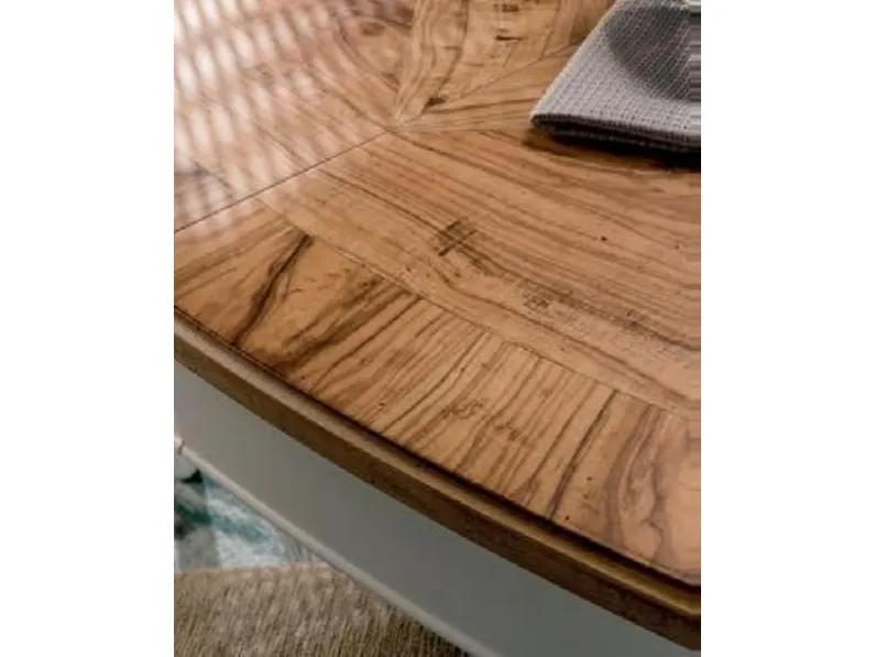 Tavolo in legno ovale 8161 Mobilificio bellutti a prezzo ribassato