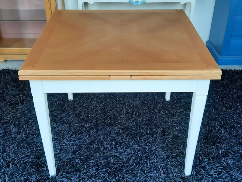 Tavolo quadrato in legno Modello quadrifogli di Mobilificio bellutti in Offerta Outlet