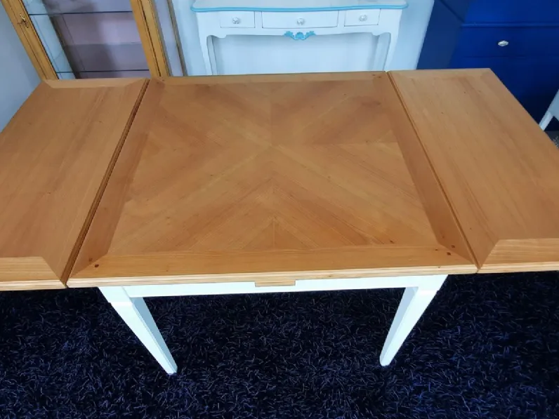 Tavolo quadrato in legno Modello quadrifogli di Mobilificio bellutti in Offerta Outlet