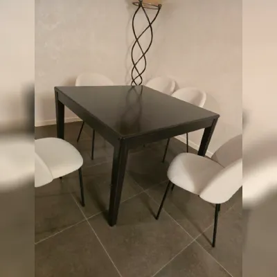 Tavolo in legno quadrato Tavolo quadrato accademia del mobile Accademia del mobile a prezzo scontato