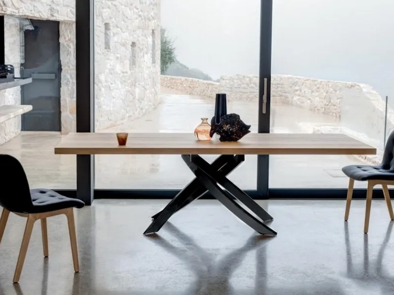 Tavolo Artistico Bontempi in legno. Sconto 39%. Per progettisti interni.
