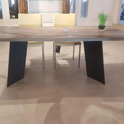 Tavolo in legno rettangolare Exentia Natisa a prezzo ribassato