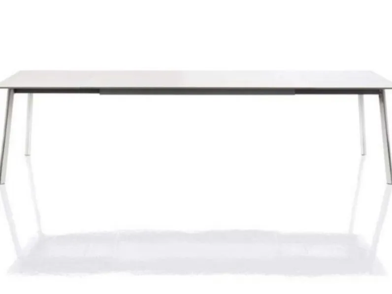 Tavolo Tavolo in legno allungabile deja-vu' magis Magis in OFFERTA OUTLET -56%