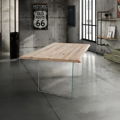 Tavolo in legno e base in vetro. Mottes selection a 800€. Lunghezza max 50cm.