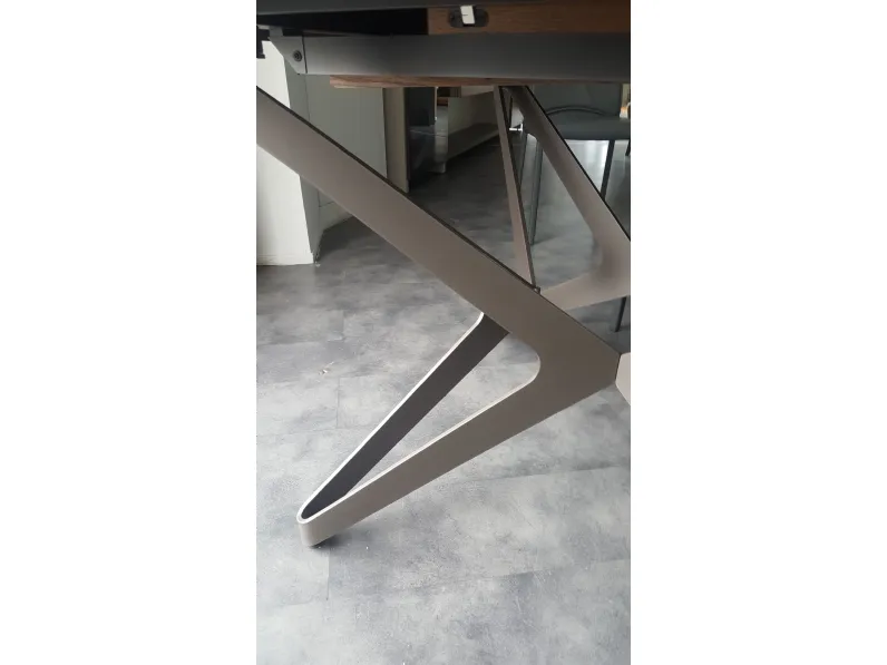 Tavolo rotondo in legno Big round di Ozzio in Offerta Outlet 
