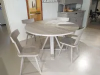 Tavolo in legno rotondo Maestrale con sedie ala Scandola in Offerta Outlet