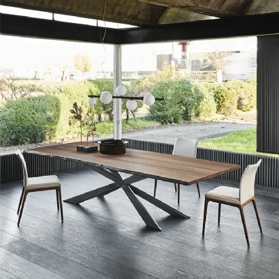 Scopri il Tavolo Spyder Wood di Cattelan Italia. Realizzato in legno,  perfetto per arredare la tua casa.