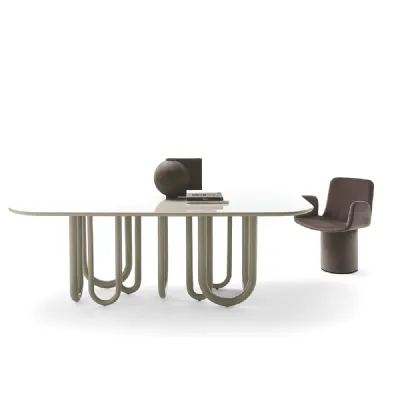 Tavolo in offerta outlet modello Medusa di Mogg 