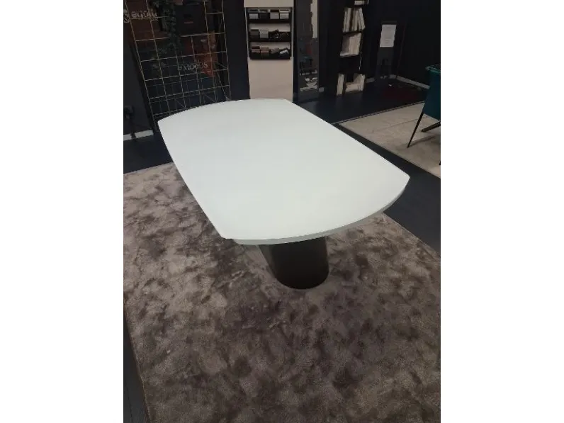 Tavolo in vetro ovale Kimono Bontempi a prezzo scontato