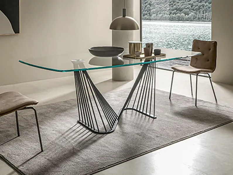 Tavolo in vetro sagomato Arpa Compar a prezzo ribassato