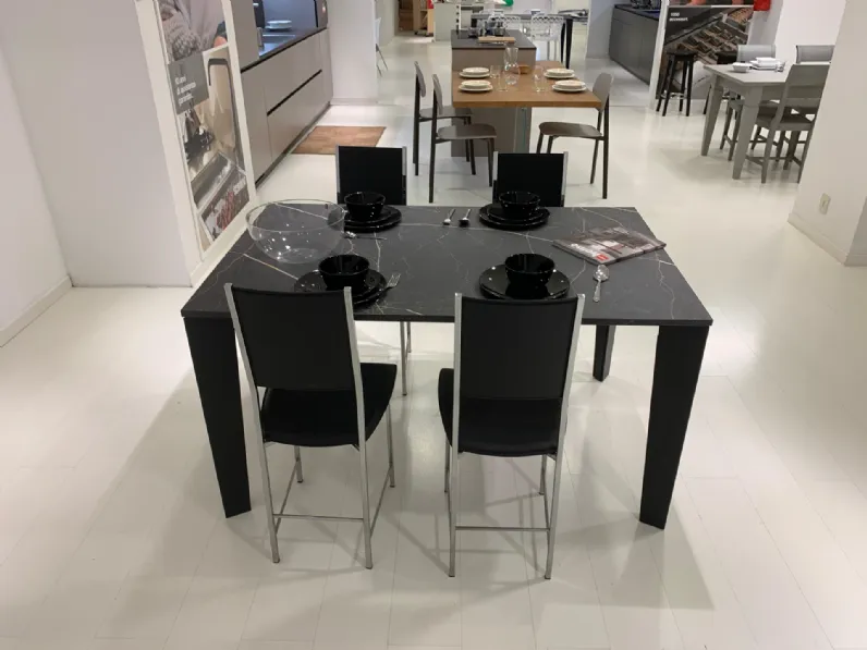 Tavolo rettangolare Infinity Scavolini scontato del 30%
