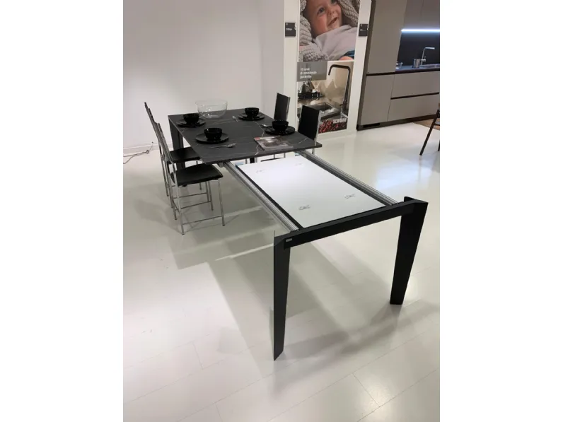 Tavolo rettangolare Infinity Scavolini scontato del 30%
