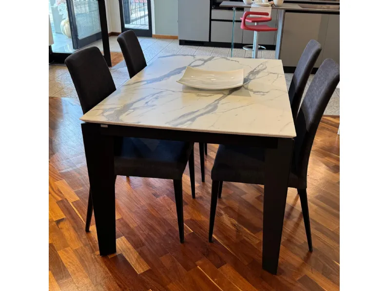 Tavolo Infinity Scavolini in laminato Allungabile scontato 50%