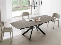 Tavolo Karim di La primavera scontato del 30%