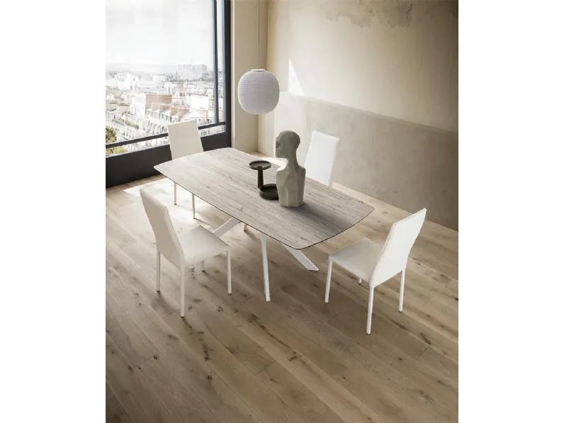 Tavolo Karim di La primavera scontato del 30%