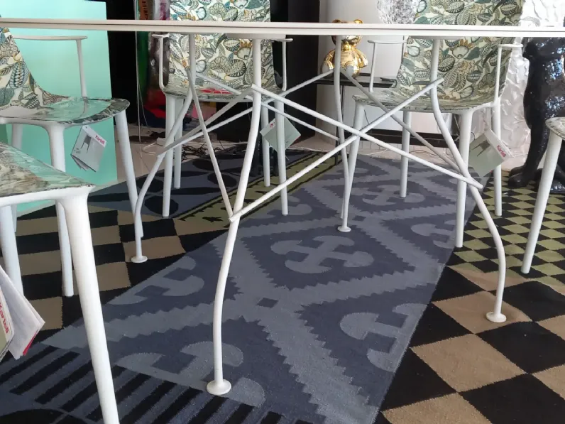 Tavolo in ceramica rotondo Glossy xxl Kartell in offerta outlet